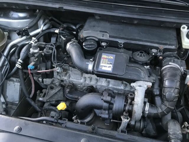 Сірий Пежо 307, об'ємом двигуна 1.4 л та пробігом 380 тис. км за 1500 $, фото 3 на Automoto.ua