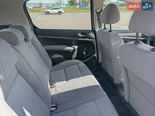 Сірий Пежо 307, об'ємом двигуна 2 л та пробігом 355 тис. км за 3300 $, фото 9 на Automoto.ua