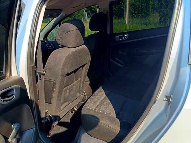 Сірий Пежо 307, об'ємом двигуна 1.6 л та пробігом 304 тис. км за 3200 $, фото 5 на Automoto.ua