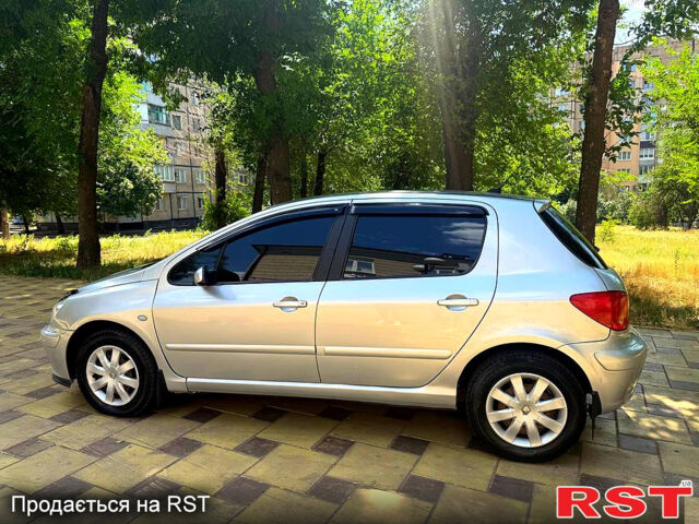Серый Пежо 307, объемом двигателя 1.4 л и пробегом 250 тыс. км за 3000 $, фото 11 на Automoto.ua