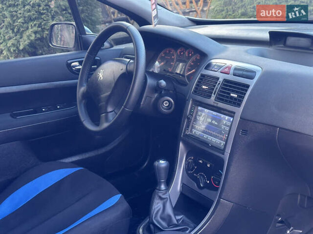Сірий Пежо 307, об'ємом двигуна 1.4 л та пробігом 380 тис. км за 2999 $, фото 63 на Automoto.ua