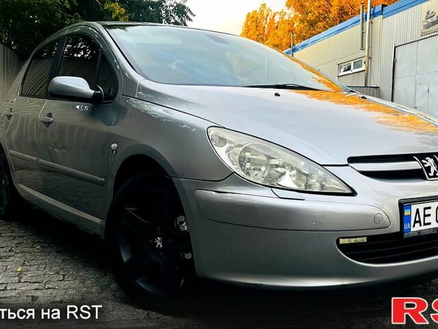 Серый Пежо 307, объемом двигателя 2 л и пробегом 265 тыс. км за 5000 $, фото 3 на Automoto.ua
