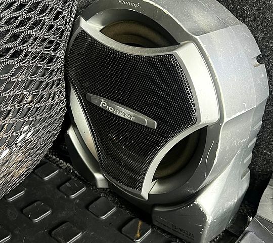 Серый Пежо 307, объемом двигателя 2 л и пробегом 265 тыс. км за 5000 $, фото 2 на Automoto.ua