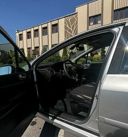 Серый Пежо 307, объемом двигателя 2 л и пробегом 226 тыс. км за 4200 $, фото 8 на Automoto.ua