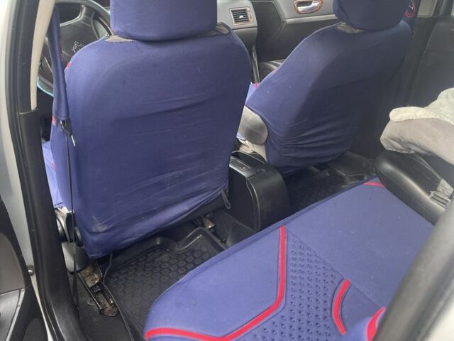 Серый Пежо 307, объемом двигателя 1.6 л и пробегом 2 тыс. км за 3400 $, фото 6 на Automoto.ua