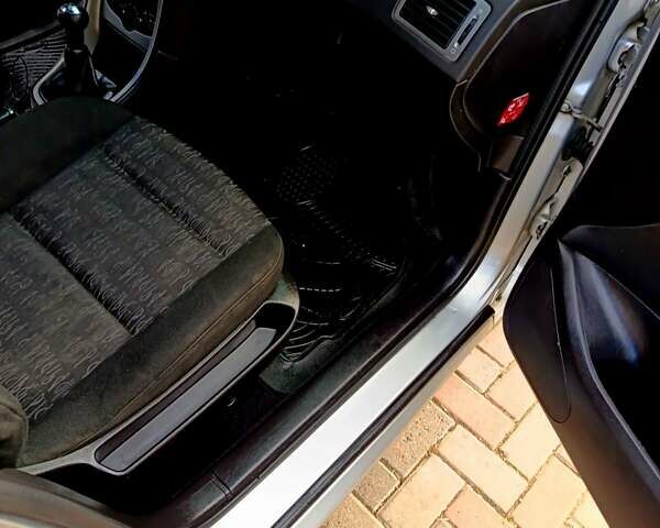 Сірий Пежо 307, об'ємом двигуна 1.4 л та пробігом 360 тис. км за 3700 $, фото 11 на Automoto.ua