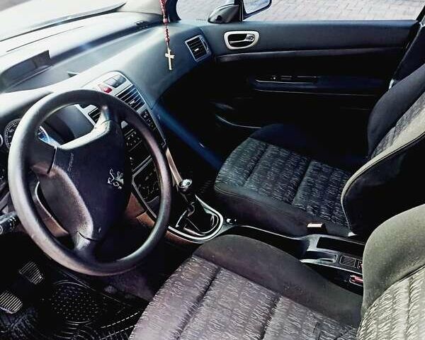 Сірий Пежо 307, об'ємом двигуна 1.4 л та пробігом 360 тис. км за 3700 $, фото 9 на Automoto.ua