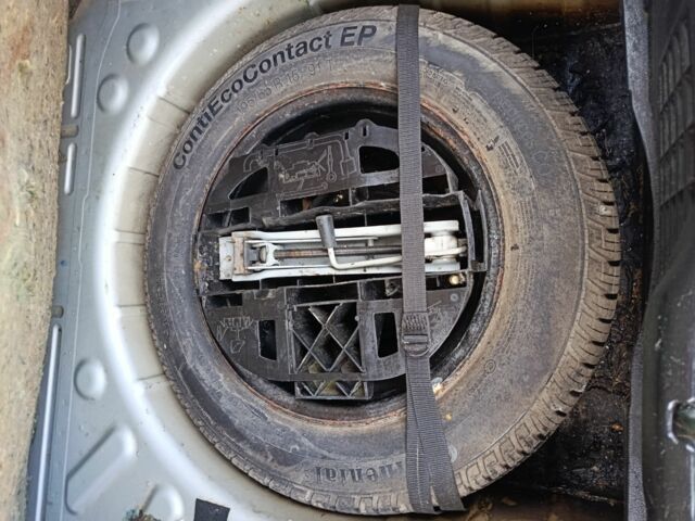 Сірий Пежо 307, об'ємом двигуна 1.4 л та пробігом 360 тис. км за 3700 $, фото 10 на Automoto.ua