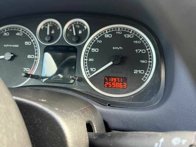 Серый Пежо 307, объемом двигателя 1.4 л и пробегом 258 тыс. км за 3800 $, фото 21 на Automoto.ua