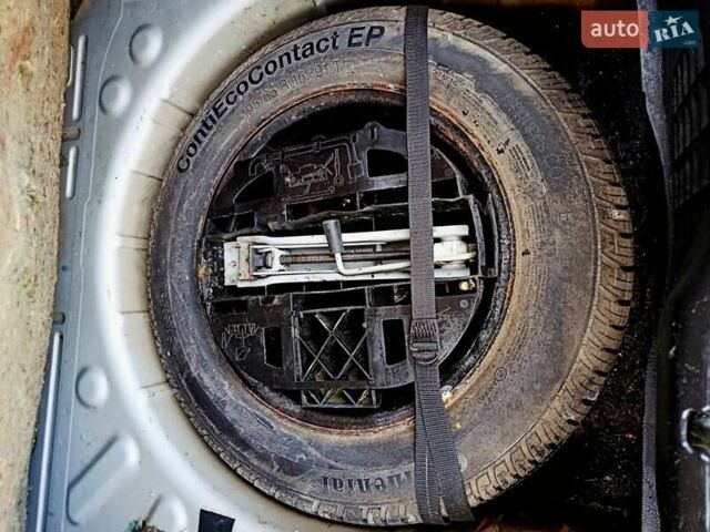 Сірий Пежо 307, об'ємом двигуна 1.4 л та пробігом 360 тис. км за 3700 $, фото 12 на Automoto.ua