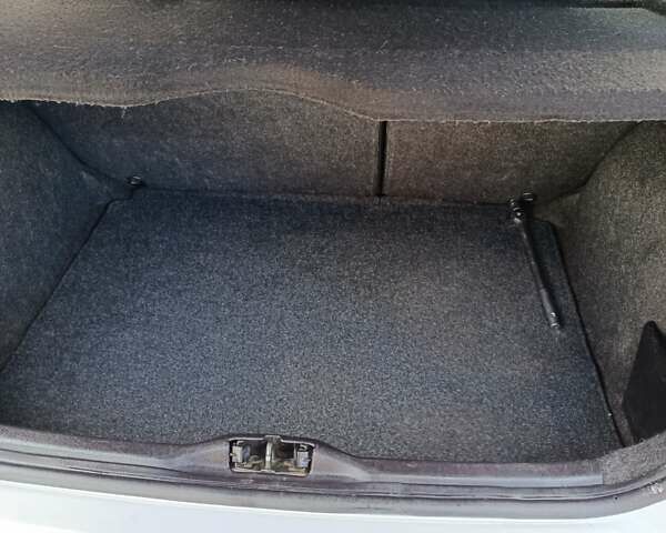 Сірий Пежо 307, об'ємом двигуна 1.4 л та пробігом 360 тис. км за 3700 $, фото 45 на Automoto.ua