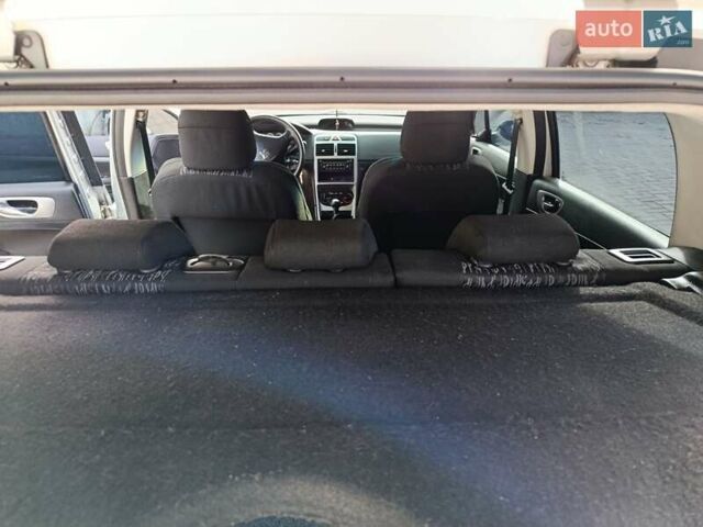 Сірий Пежо 307, об'ємом двигуна 1.4 л та пробігом 360 тис. км за 3700 $, фото 44 на Automoto.ua