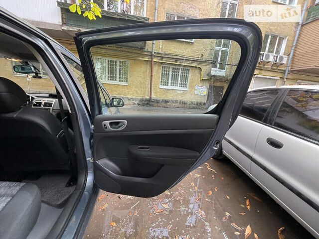 Сірий Пежо 307, об'ємом двигуна 1.6 л та пробігом 198 тис. км за 4500 $, фото 26 на Automoto.ua