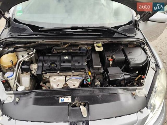Серый Пежо 307, объемом двигателя 1.59 л и пробегом 146 тыс. км за 4300 $, фото 6 на Automoto.ua
