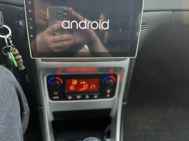 Серый Пежо 307, объемом двигателя 2 л и пробегом 254 тыс. км за 3500 $, фото 6 на Automoto.ua