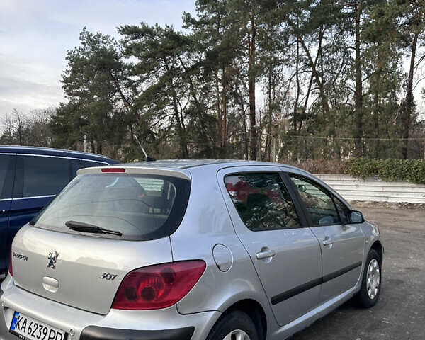Сірий Пежо 307, об'ємом двигуна 1.59 л та пробігом 222 тис. км за 3500 $, фото 4 на Automoto.ua