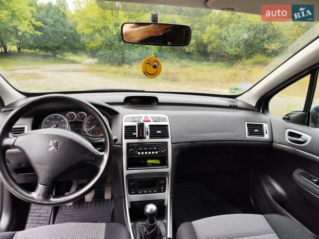 Серый Пежо 307, объемом двигателя 1.59 л и пробегом 146 тыс. км за 4300 $, фото 10 на Automoto.ua