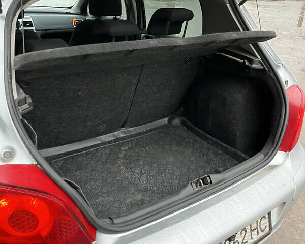 Сірий Пежо 307, об'ємом двигуна 2 л та пробігом 337 тис. км за 3300 $, фото 27 на Automoto.ua