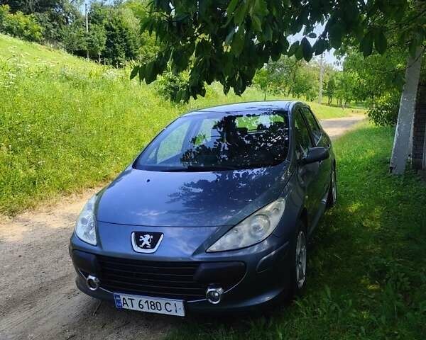 Сірий Пежо 307, об'ємом двигуна 2 л та пробігом 230 тис. км за 4800 $, фото 1 на Automoto.ua