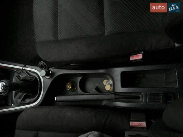 Сірий Пежо 307, об'ємом двигуна 2 л та пробігом 337 тис. км за 3300 $, фото 14 на Automoto.ua