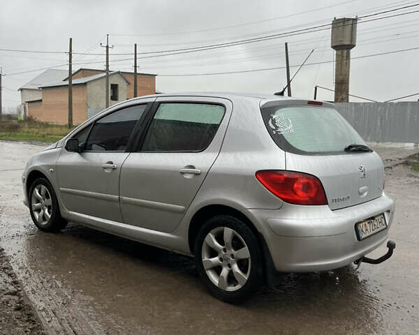 Сірий Пежо 307, об'ємом двигуна 2 л та пробігом 337 тис. км за 3300 $, фото 5 на Automoto.ua