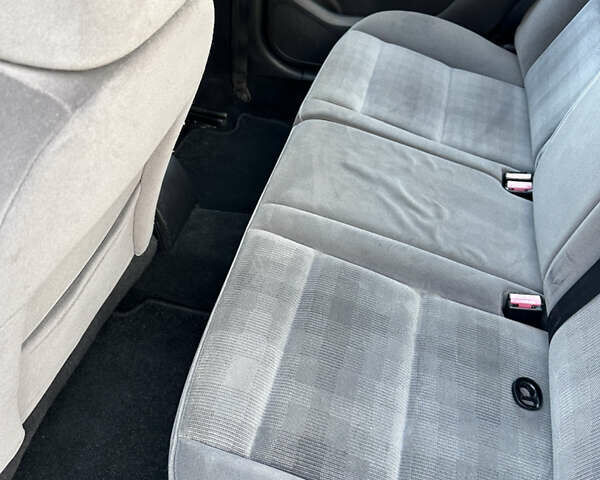 Сірий Пежо 307, об'ємом двигуна 1.59 л та пробігом 222 тис. км за 3500 $, фото 9 на Automoto.ua