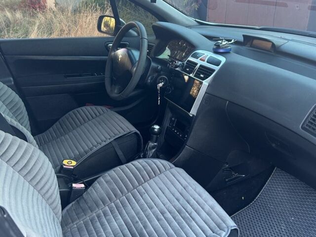 Сірий Пежо 307, об'ємом двигуна 2 л та пробігом 265 тис. км за 3500 $, фото 10 на Automoto.ua