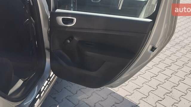 Сірий Пежо 307, об'ємом двигуна 2 л та пробігом 174 тис. км за 4600 $, фото 15 на Automoto.ua