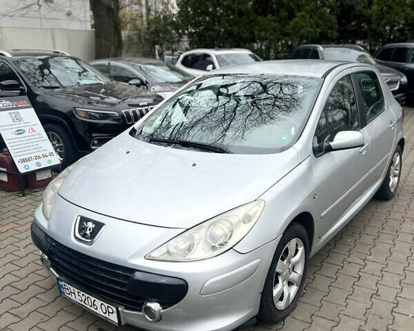 Серый Пежо 307, объемом двигателя 1.59 л и пробегом 246 тыс. км за 3600 $, фото 11 на Automoto.ua