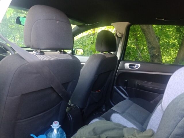 Серый Пежо 307, объемом двигателя 1.6 л и пробегом 342 тыс. км за 3200 $, фото 4 на Automoto.ua