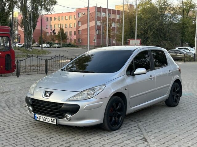 Сірий Пежо 307, об'ємом двигуна 2 л та пробігом 265 тис. км за 3500 $, фото 4 на Automoto.ua