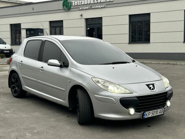 Сірий Пежо 307, об'ємом двигуна 2 л та пробігом 265 тис. км за 3500 $, фото 1 на Automoto.ua