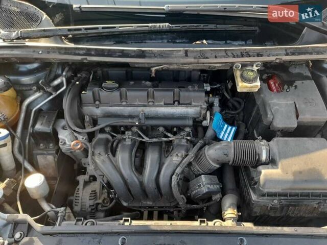 Серый Пежо 307, объемом двигателя 2 л и пробегом 185 тыс. км за 4100 $, фото 4 на Automoto.ua