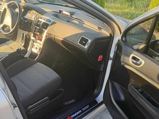 Серый Пежо 307, объемом двигателя 1.6 л и пробегом 241 тыс. км за 4200 $, фото 6 на Automoto.ua