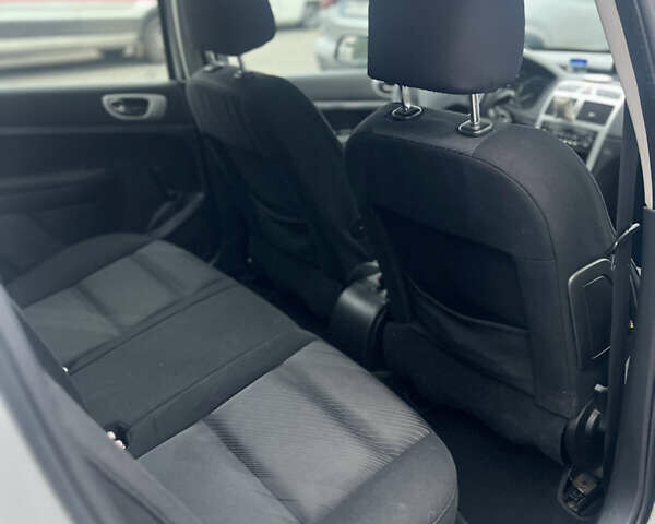 Серый Пежо 307, объемом двигателя 1.59 л и пробегом 246 тыс. км за 3600 $, фото 8 на Automoto.ua