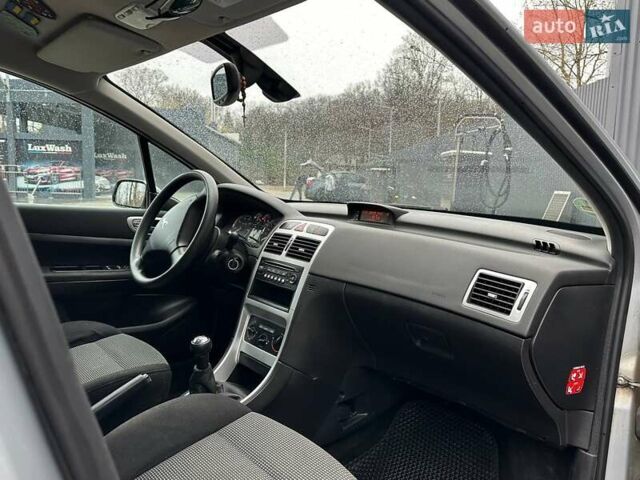 Серый Пежо 307, объемом двигателя 1.6 л и пробегом 224 тыс. км за 4100 $, фото 14 на Automoto.ua