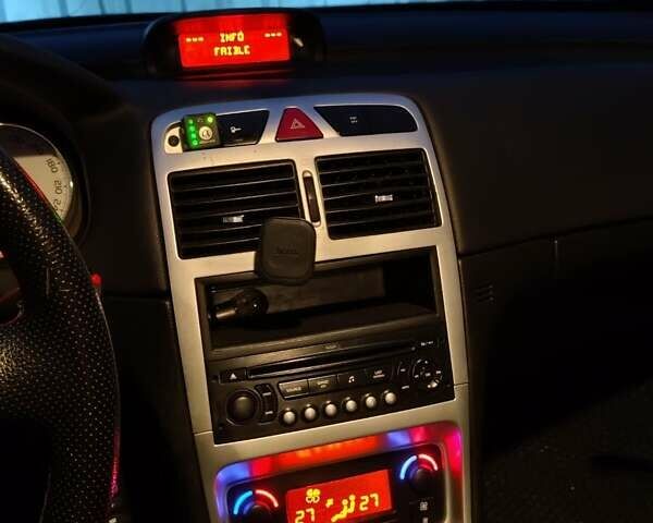 Серый Пежо 307, объемом двигателя 1.6 л и пробегом 300 тыс. км за 3400 $, фото 12 на Automoto.ua