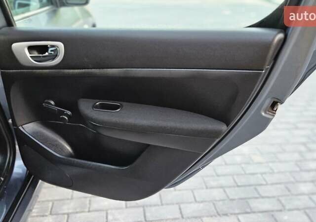 Серый Пежо 307, объемом двигателя 2 л и пробегом 79 тыс. км за 6250 $, фото 67 на Automoto.ua
