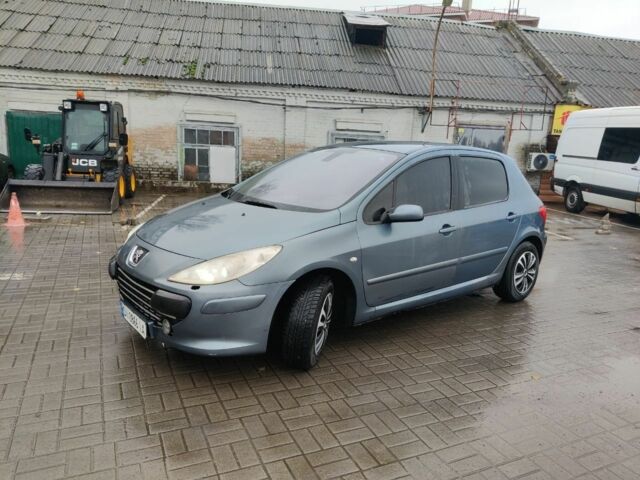 Серый Пежо 307, объемом двигателя 1.6 л и пробегом 300 тыс. км за 3400 $, фото 1 на Automoto.ua
