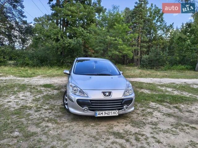Серый Пежо 307, объемом двигателя 2 л и пробегом 185 тыс. км за 4400 $, фото 4 на Automoto.ua