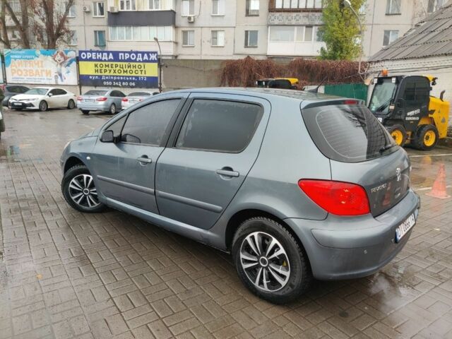 Серый Пежо 307, объемом двигателя 1.6 л и пробегом 300 тыс. км за 3400 $, фото 2 на Automoto.ua