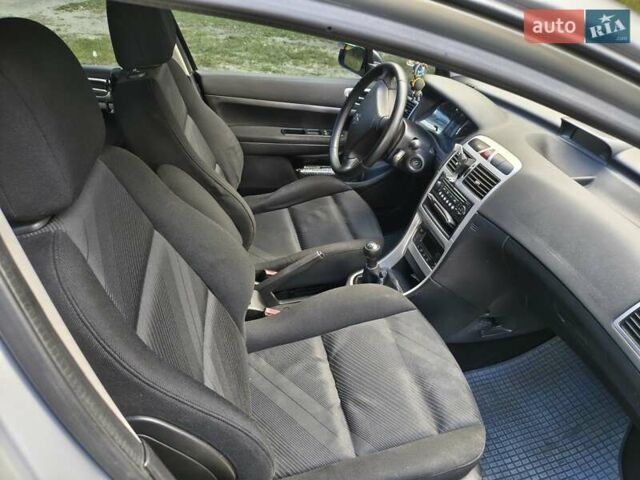 Серый Пежо 307, объемом двигателя 2 л и пробегом 185 тыс. км за 4400 $, фото 32 на Automoto.ua