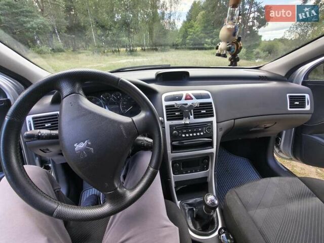Серый Пежо 307, объемом двигателя 2 л и пробегом 185 тыс. км за 4400 $, фото 35 на Automoto.ua