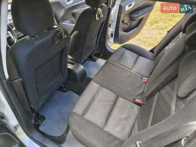 Серый Пежо 307, объемом двигателя 2 л и пробегом 185 тыс. км за 4400 $, фото 38 на Automoto.ua