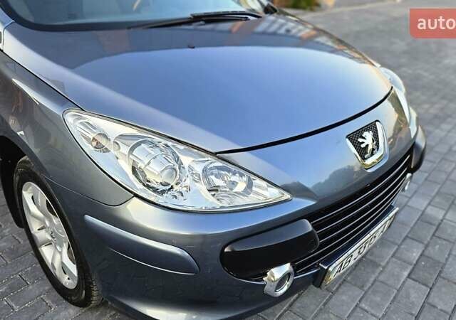 Серый Пежо 307, объемом двигателя 2 л и пробегом 79 тыс. км за 6250 $, фото 80 на Automoto.ua