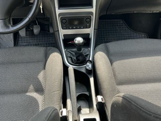 Серый Пежо 307, объемом двигателя 1.6 л и пробегом 208 тыс. км за 3900 $, фото 15 на Automoto.ua