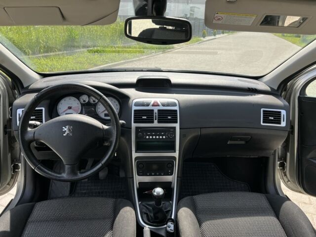 Серый Пежо 307, объемом двигателя 1.6 л и пробегом 208 тыс. км за 3900 $, фото 16 на Automoto.ua