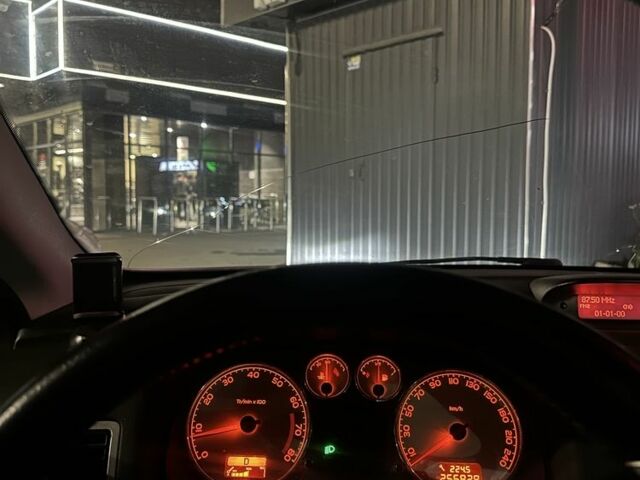 Серый Пежо 307, объемом двигателя 2 л и пробегом 260 тыс. км за 3000 $, фото 7 на Automoto.ua