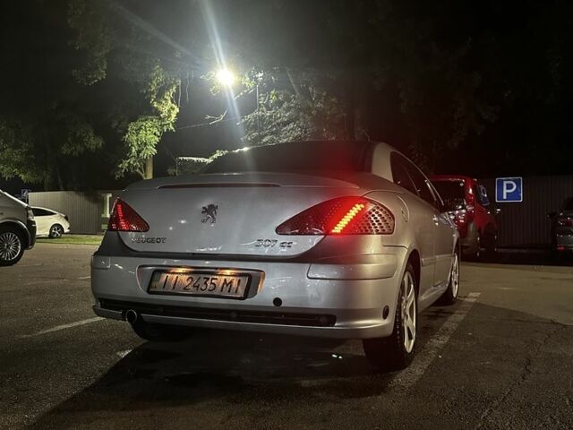 Серый Пежо 307, объемом двигателя 2 л и пробегом 260 тыс. км за 3000 $, фото 4 на Automoto.ua