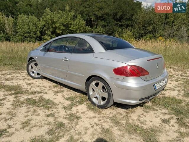 Серый Пежо 307, объемом двигателя 2 л и пробегом 176 тыс. км за 5200 $, фото 5 на Automoto.ua
